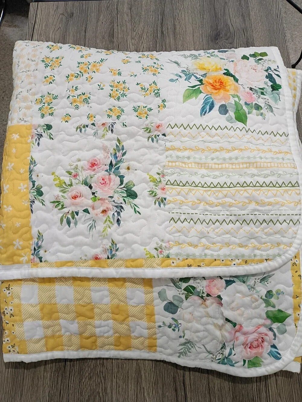 Botanical Floral- Patchwork Quilted Bedding 3 Piece Shabby-Chic Yellow & White.